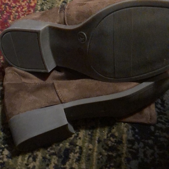 Thigh high boot size 7.5. - Picture 3 of 5